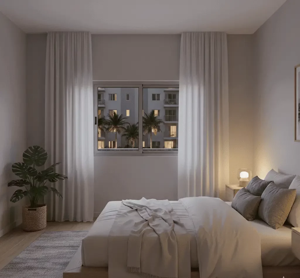 Imagem gerada por inteligência artificial mostra um quarto moderno e aconchegante de um apartamento térreo com uma cama bem arrumada, roupa de cama cinza e branca, vaso de plantas, iluminação suave, cortinas e uma janela que mostra um prédio de apartamentos com palmeiras ao fundo.