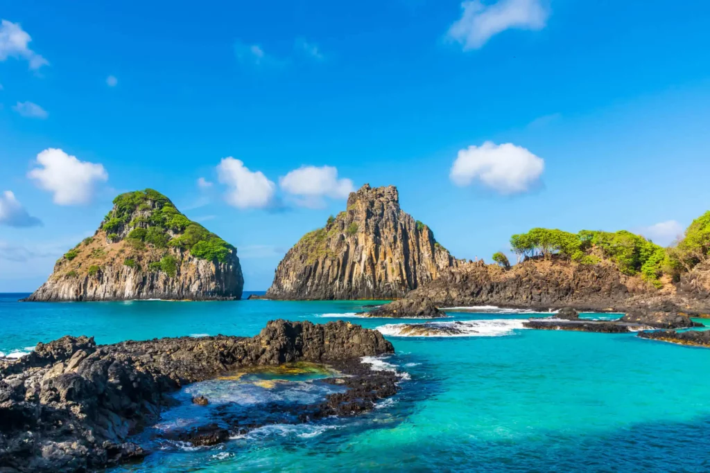 Vista do Morro Dois Irmão, em Fernando de Noronha