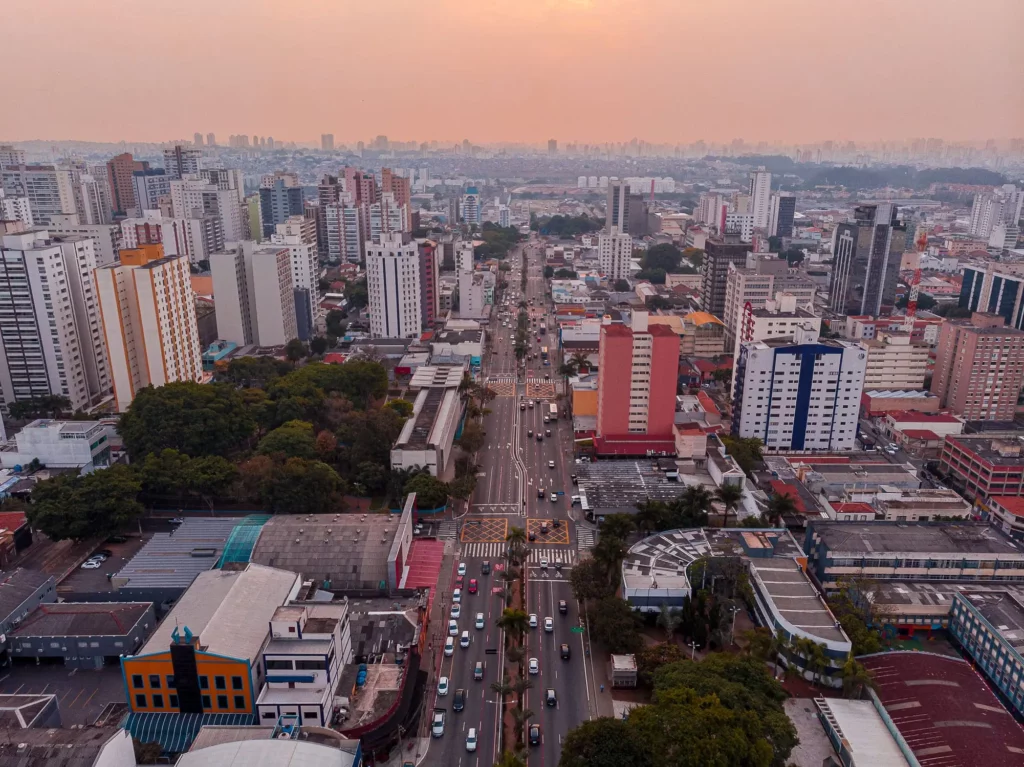 Imagem aérea da Avenida Goiás, na cidade de São Caetano do Sul, para ilustrar matéria sobre cidades que se destacam pela competitividade
