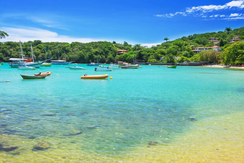 Imagem da praia de Ossos, em Búzios, no Rio de Janeiro