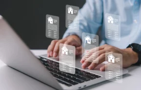 Imagem ilustrativa de conceito imobiliário com ícones de proteção e seguro, representando transações de compra e venda de imóveis