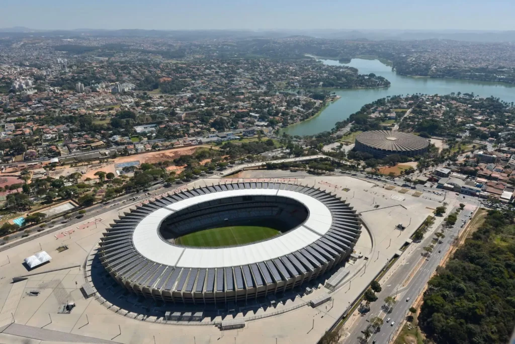 Foto mostra a Esplanada do Mineirão vista do alto