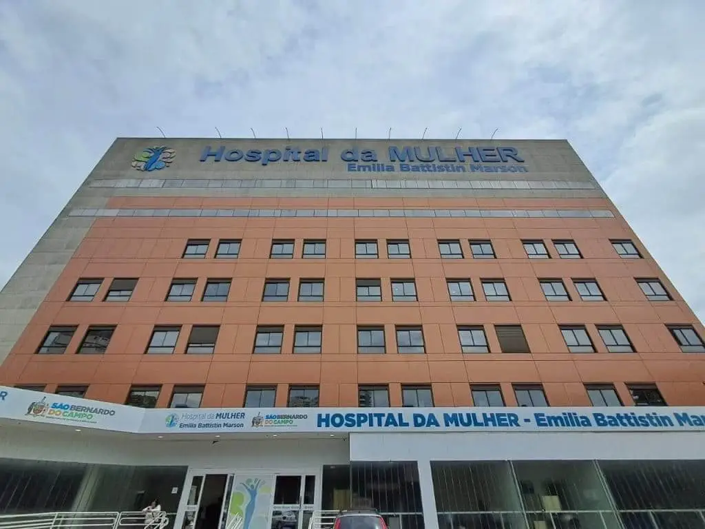 Imagem da fachada externa do Hospital da Mulher de São Bernardo do Campo